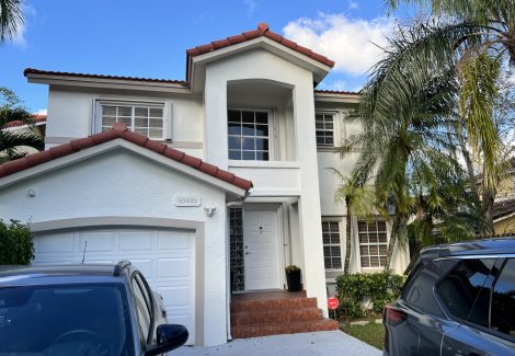 Freshly painted South Florida home exterior in Kendall